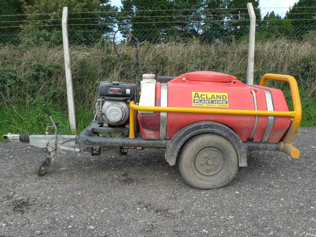 Pressure Washer (1) Acland Plant Hire